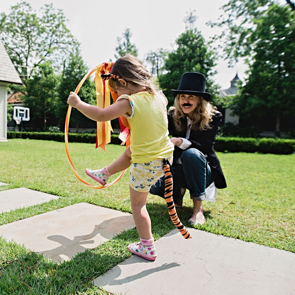 Circus Ring of Fire Activity Kit for 8, Yozo Studio