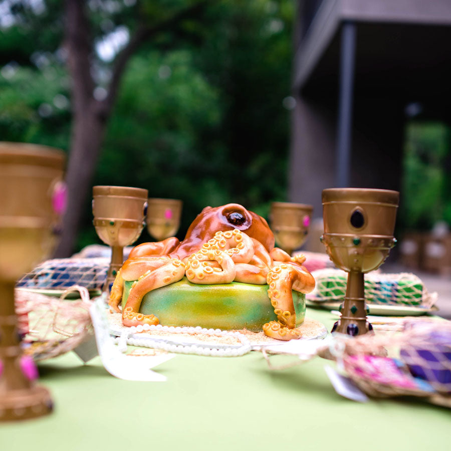 Mermaids and Pirates Party Tabletop Kit for 8, Yozo Studio