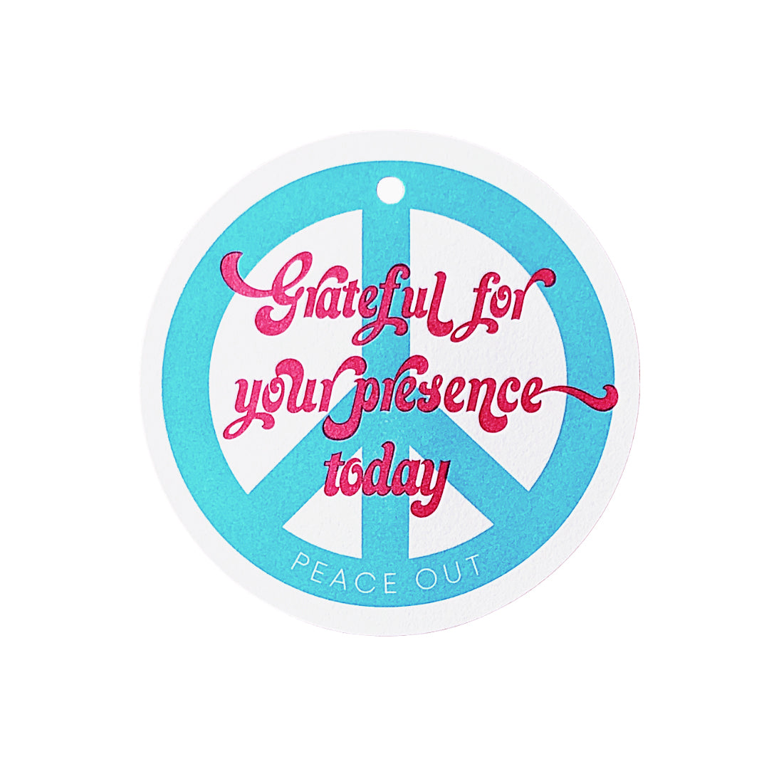 Peace Out Favor Tag, Yozo Studio