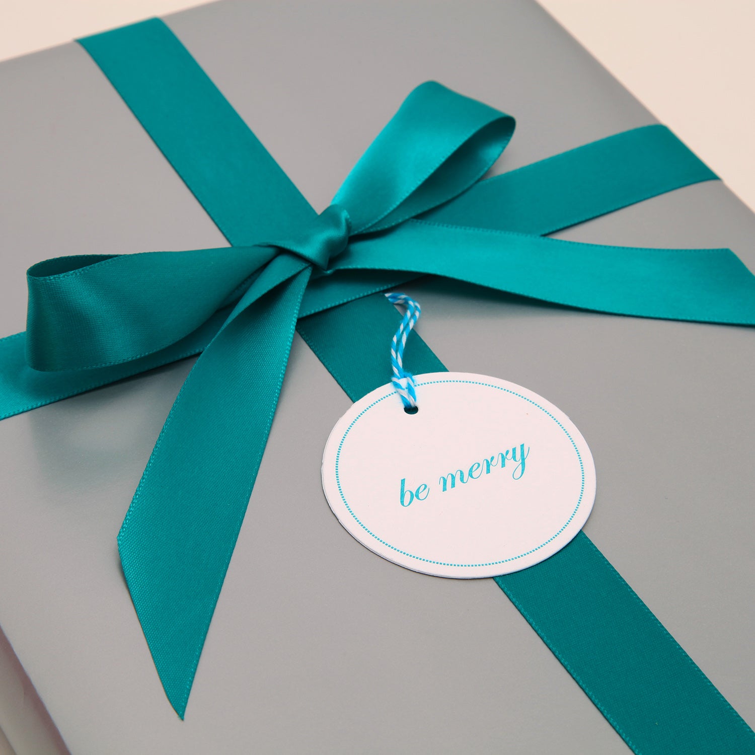 Be Merry Circle Tags Teal, Yozo Studio